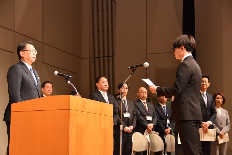 入区式の様子