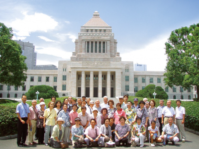 写真：平成25年7月千駄木二丁目東町会親睦日帰りの旅「国会議事堂と東京スカイツリー展望デッキ」