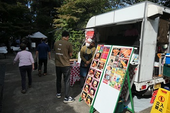 R6キッチンカー