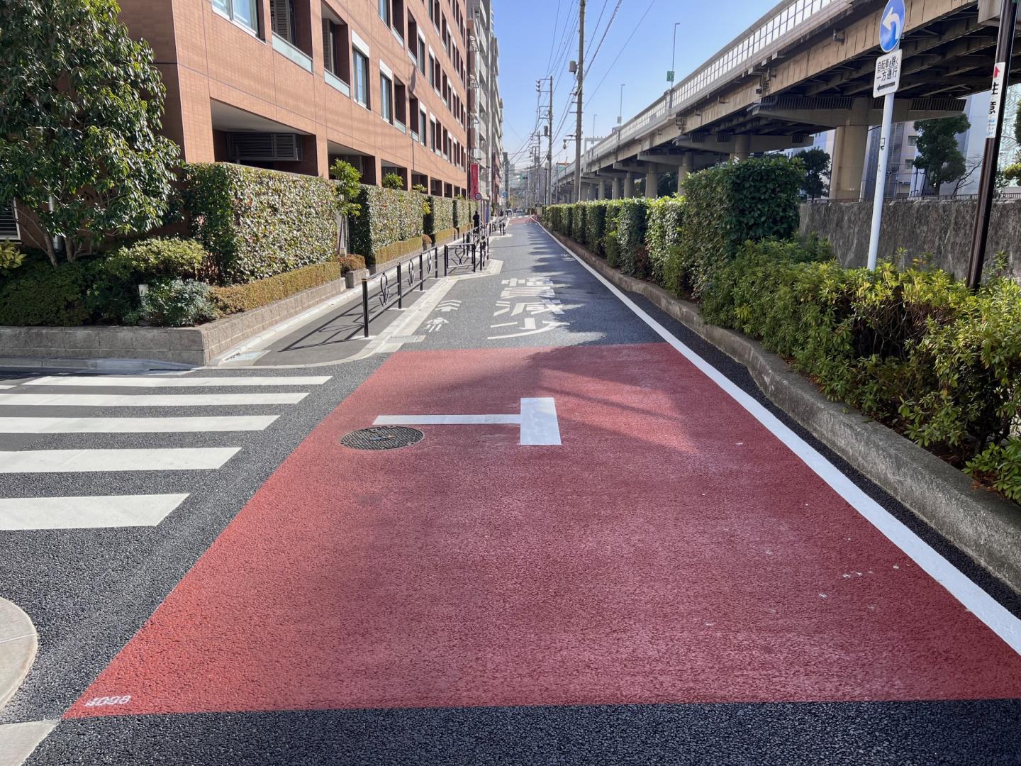 交差点路面標示