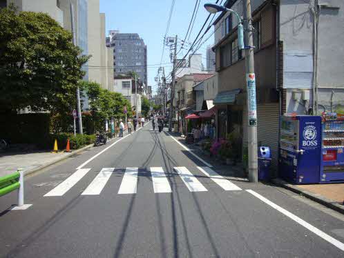 根津神社前施工前