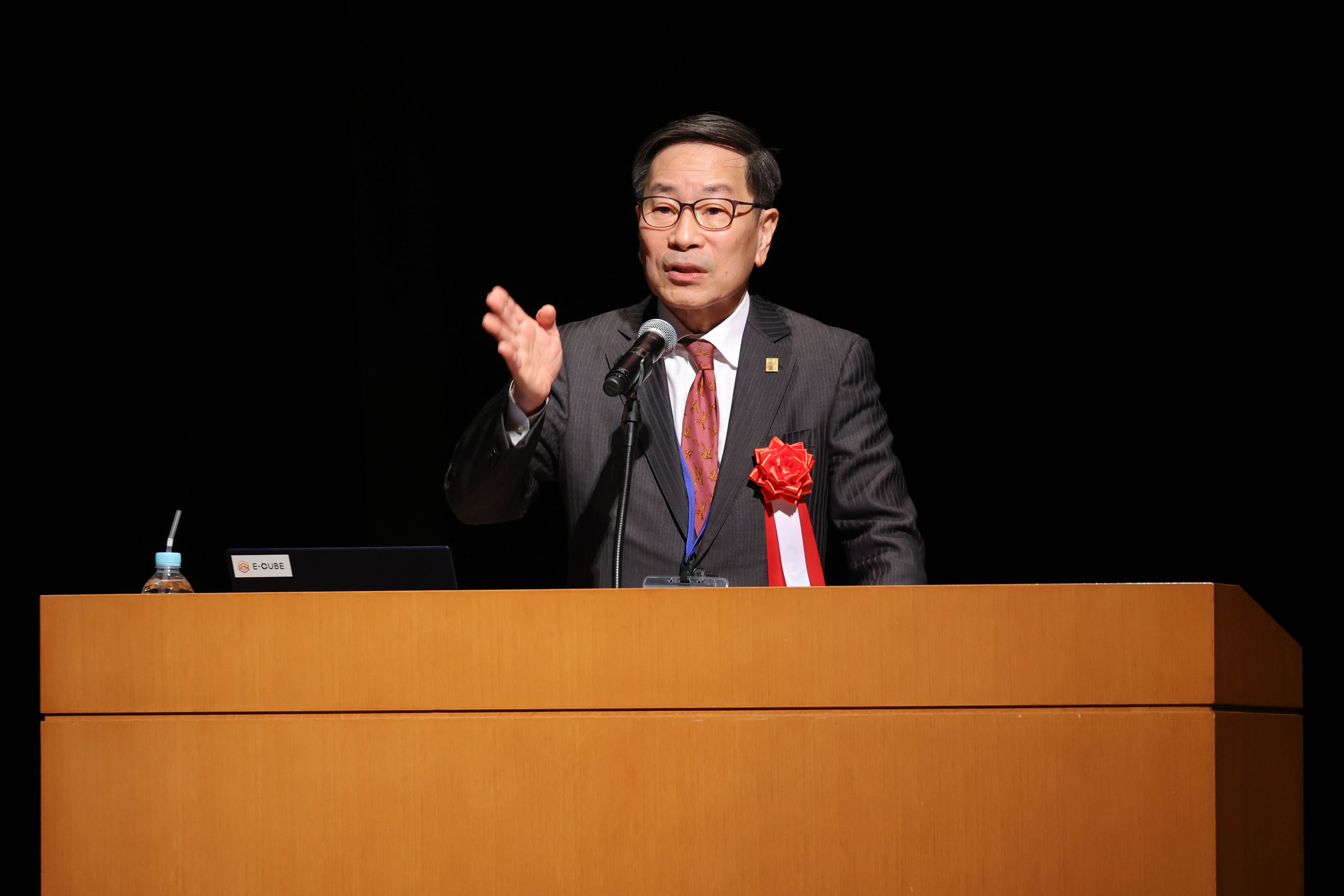 記念講演
